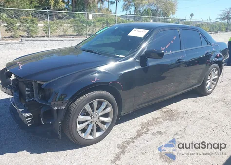 2016 Chrysler 300 300S z USA, uszkodzony, nr VIN 2C3CCAGG6GH148094